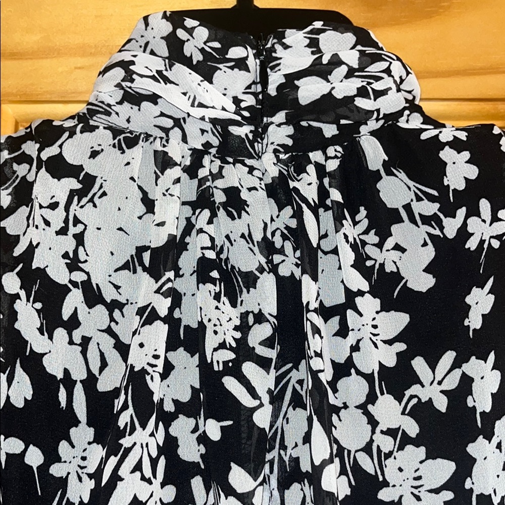 Just...Taylor Black and White Halter Mini Dress - Picture 5 of 7